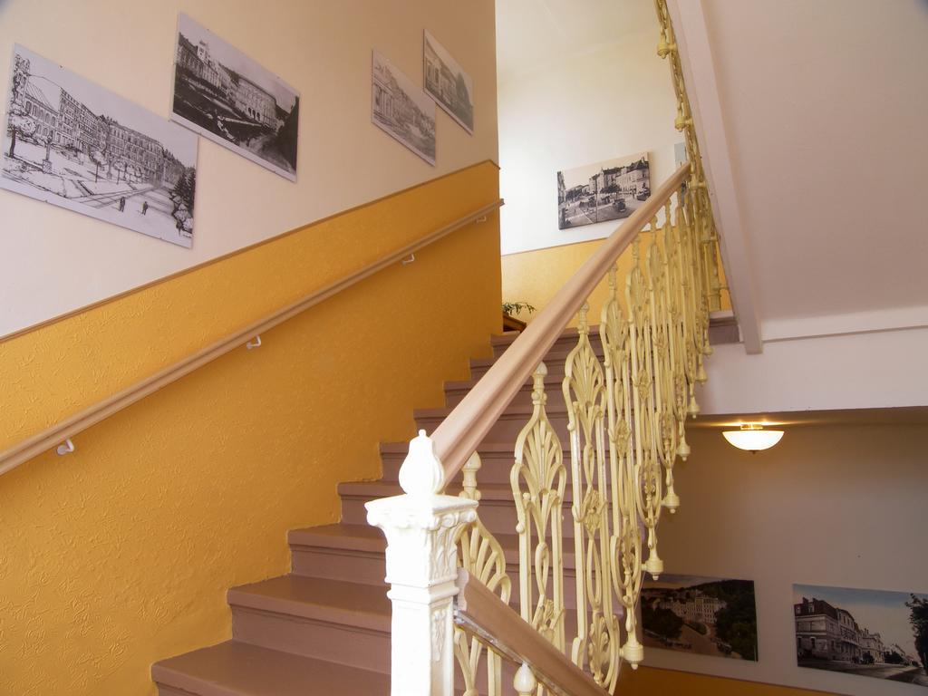 Homely Apartments Villa Christiana Marianske Lazne Ruang foto